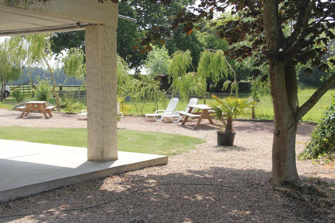 Logis Du Grand Pin Apartment Saint-Martin-des-Entrees ภายนอก รูปภาพ
