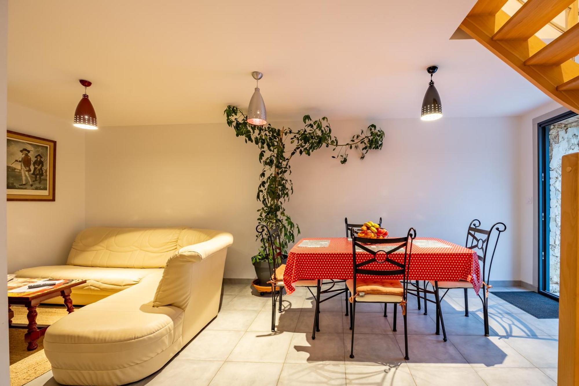 Logis Du Grand Pin Apartment Saint-Martin-des-Entrees ภายนอก รูปภาพ