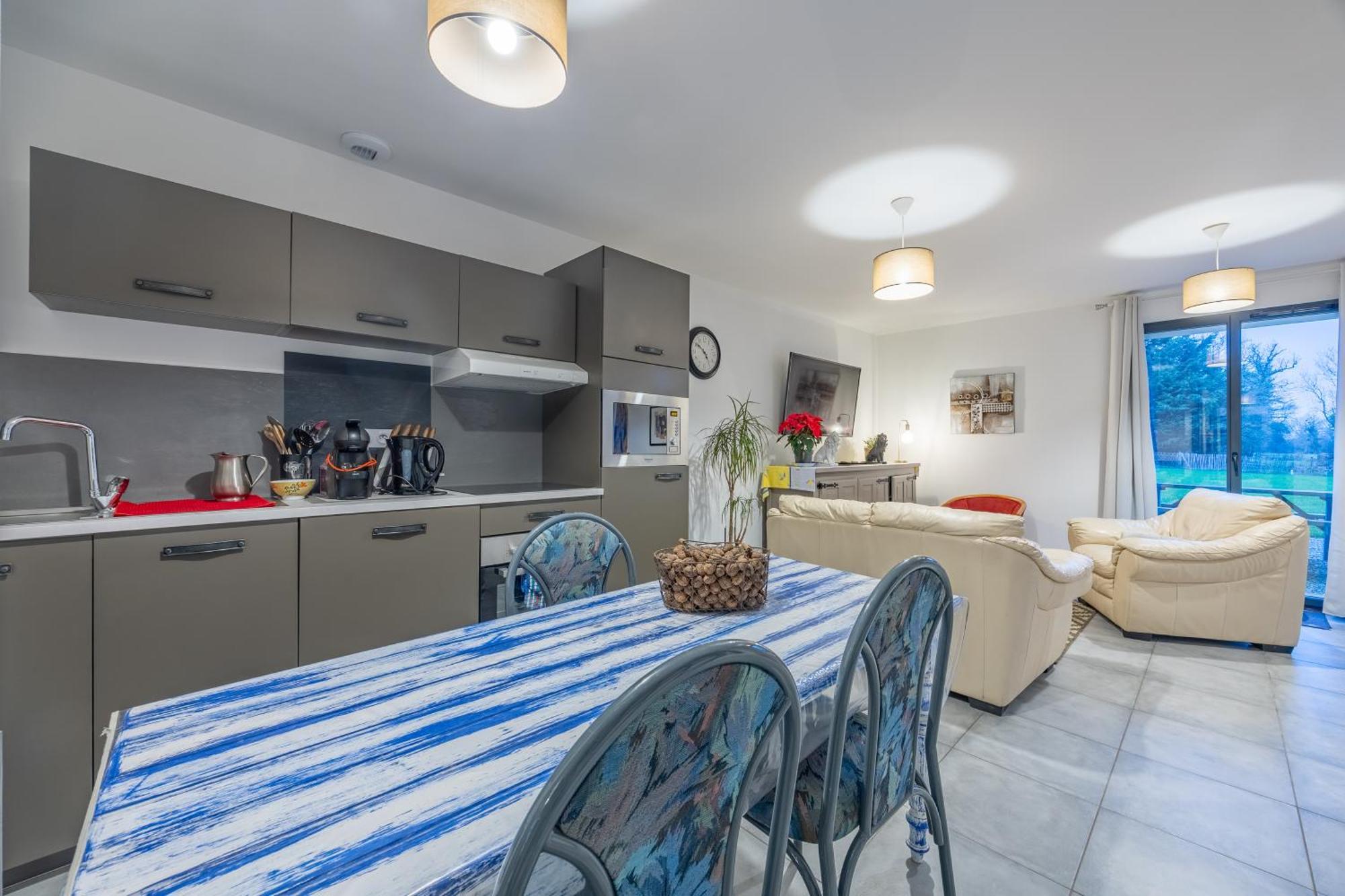 Logis Du Grand Pin Apartment Saint-Martin-des-Entrees ภายนอก รูปภาพ